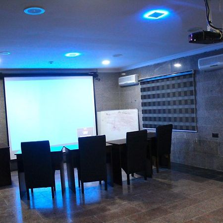Class Suites Ikeja Luaran gambar